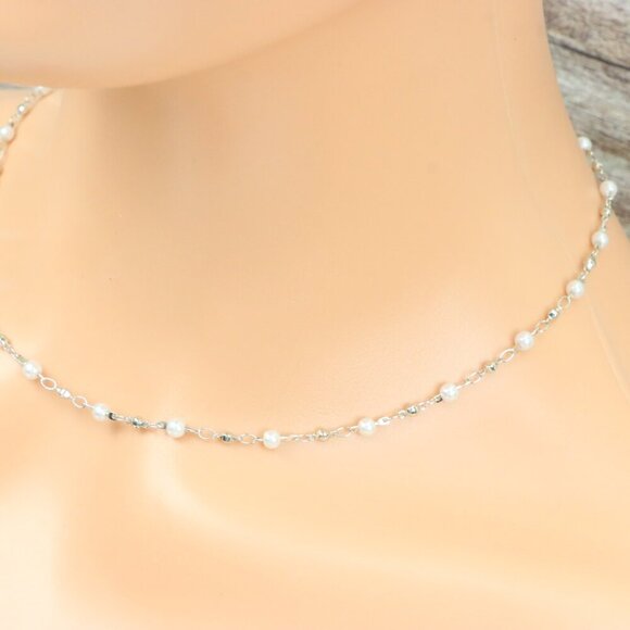 "Minimalist Necklace – Timeless, Elegant Jewelry for Her, MAR092161 - Picture 7 of 10